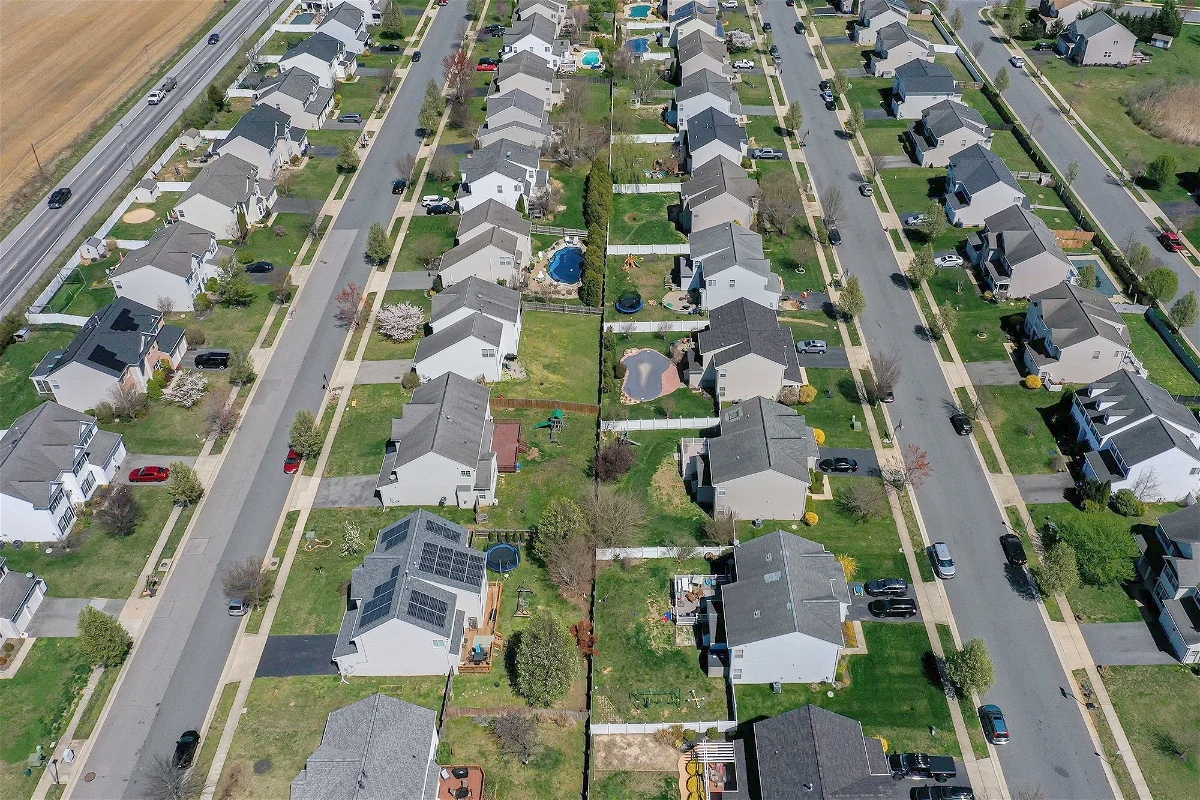 Mortgage Rates Climb Toward 8% Making Hopeful Homebuyers Cringe