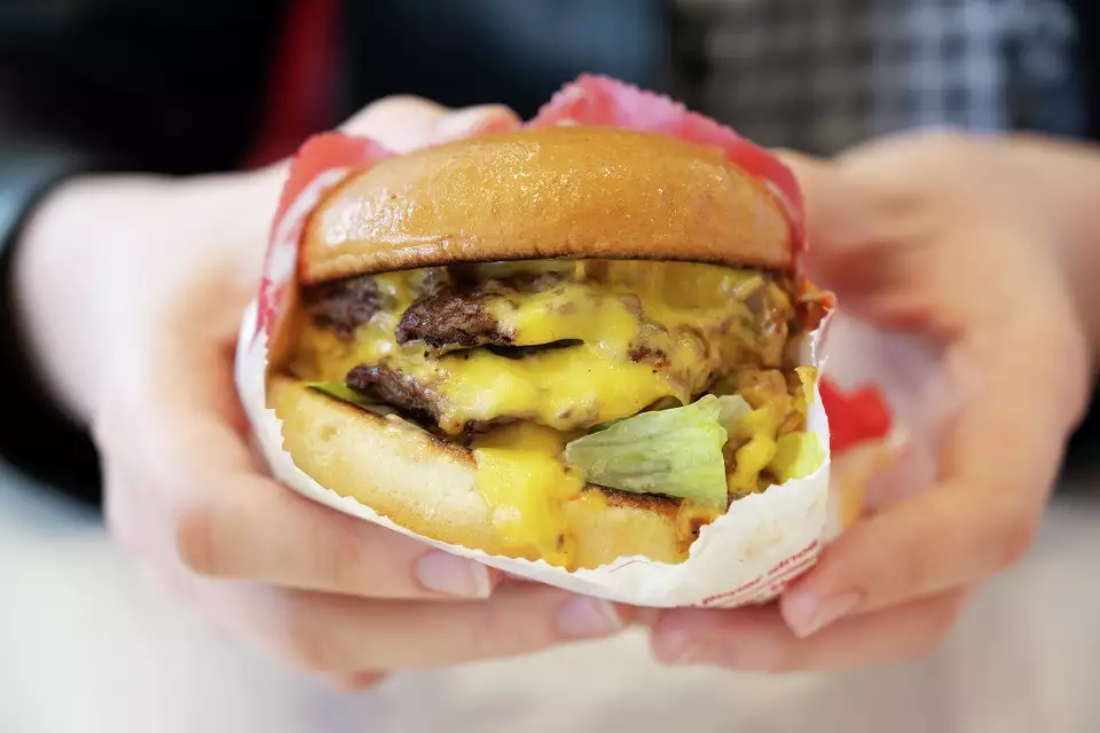 Burger Chain In-N-Out Expands To The East